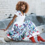 Gisele Bündchen Can’t Stop Wearing These Retro Jeans